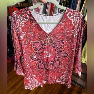 Women's NWT Red Medallion Oriental 3/4 Sleeve Top